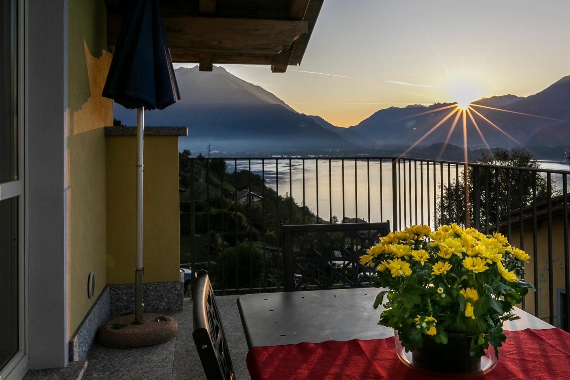 Ferienwohnung La Collina Degli Ulivi Vercana Exterior foto